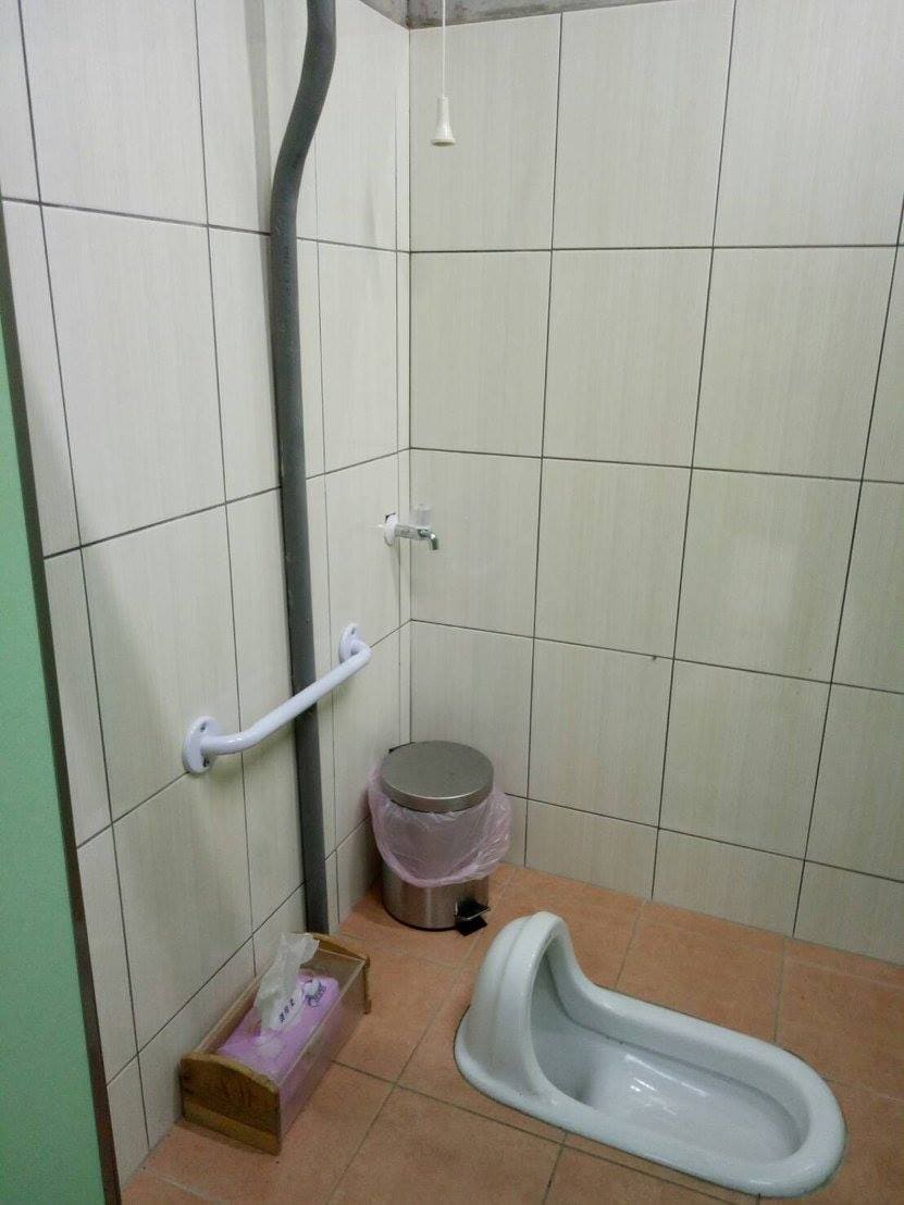 D區浴廁
